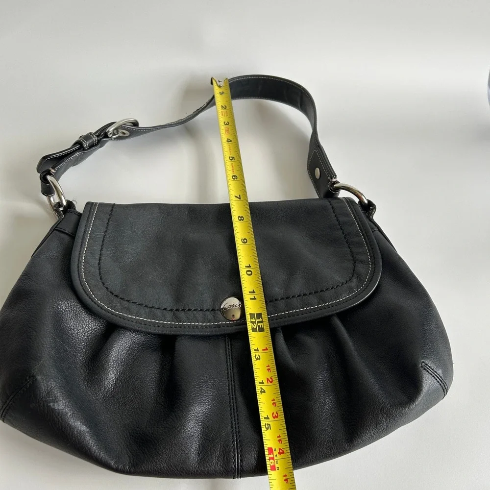 Coach Soho Pleated Flap Black Pebbled Leather Shoulder‎ Bag Good
